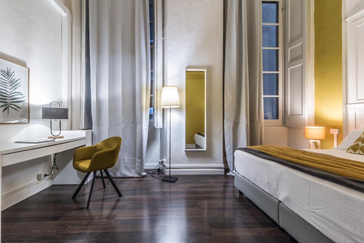 Family Apartments San Lorenzo Генуя Экстерьер фото