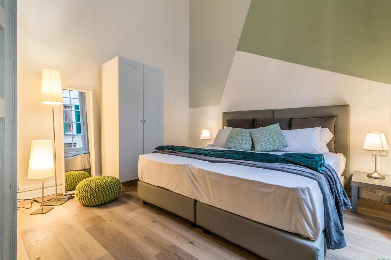 Family Apartments San Lorenzo Генуя Экстерьер фото
