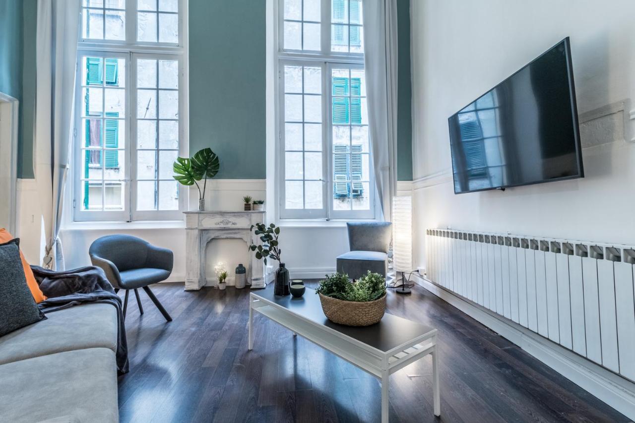 Family Apartments San Lorenzo Генуя Экстерьер фото