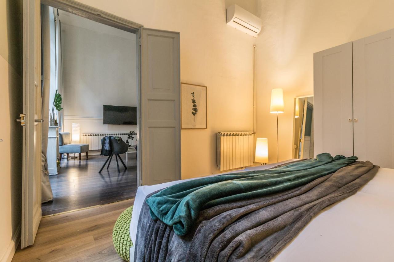 Family Apartments San Lorenzo Генуя Экстерьер фото